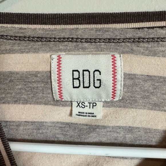 Urban Outfitters. BDG Seb Spliced Long Sleeve Tee - Picture 5 of 5